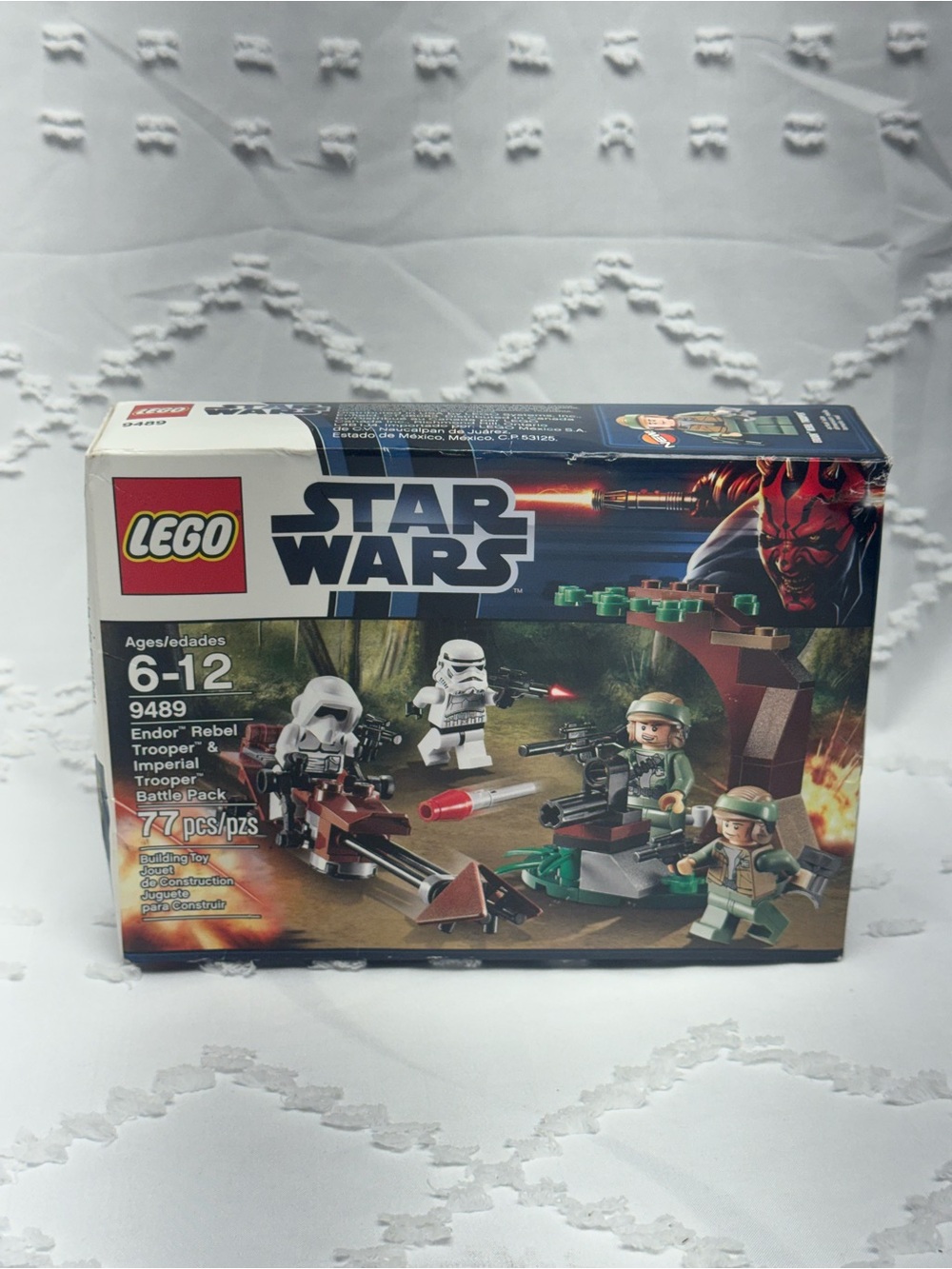 LEGO Star Wars Endor Rebel Trooper & Imperial Trooper
Battle Pack Set 9489